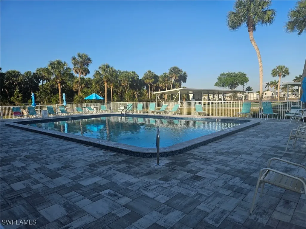 27 Amethyst Avenue Naples FL 34114