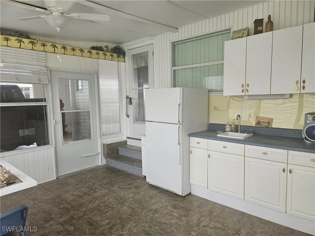 27 Amethyst Avenue Naples FL 34114