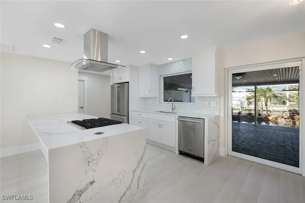 22 Palmview Boulevard Fort Myers Beach FL 33931
