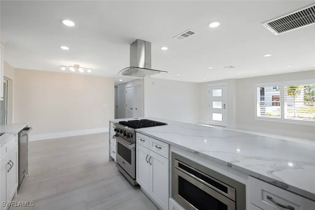 22 Palmview Boulevard Fort Myers Beach FL 33931