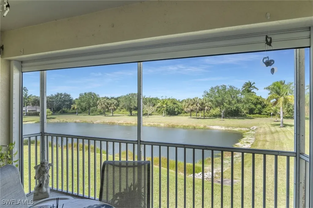 338 Newport Drive Naples FL 34114