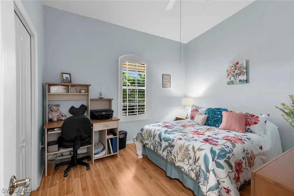 338 Newport Drive Naples FL 34114