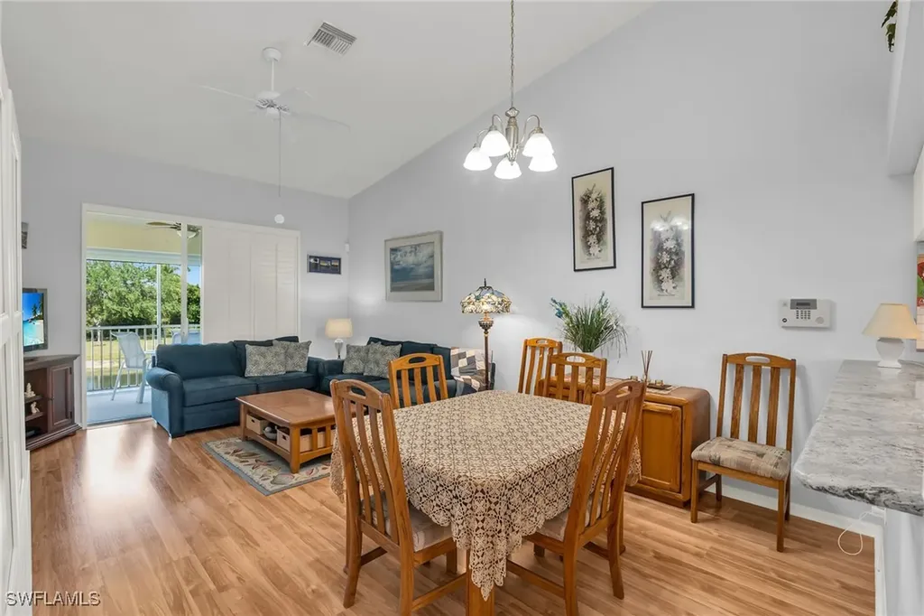 338 Newport Drive Naples FL 34114