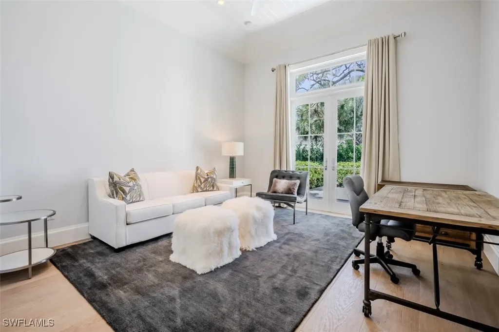 702 Bobwhite Lane Naples FL 34108