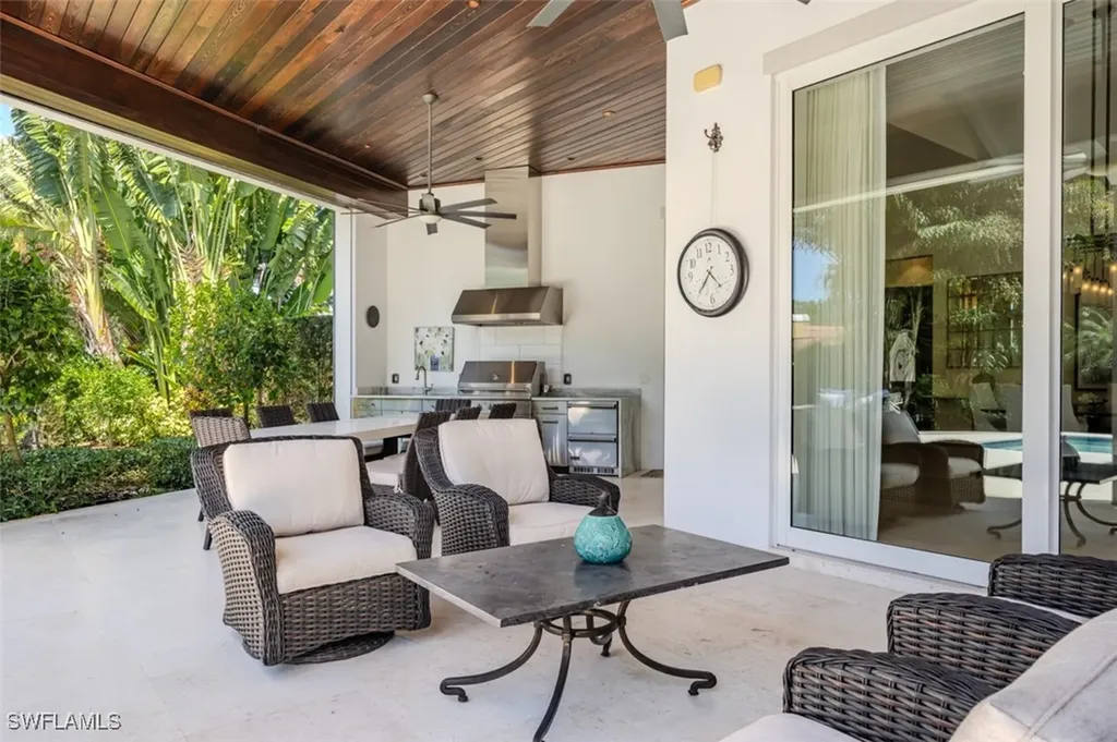 702 Bobwhite Lane Naples FL 34108