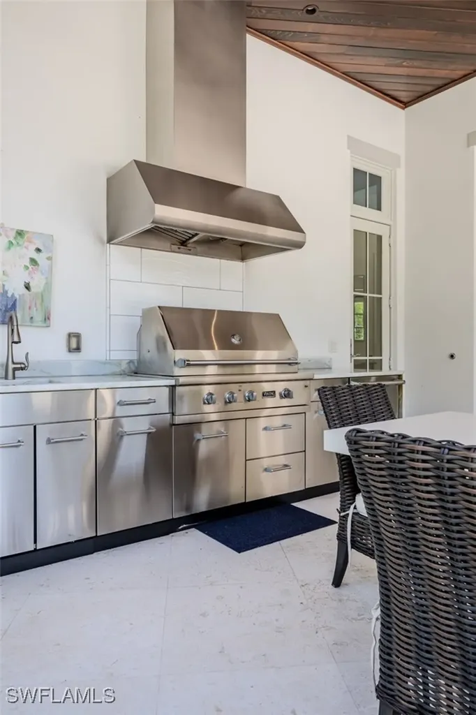 702 Bobwhite Lane Naples FL 34108