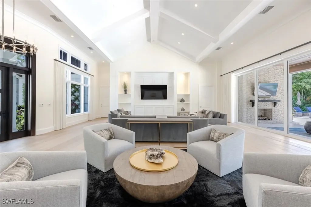 702 Bobwhite Lane Naples FL 34108