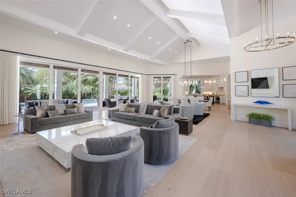 702 Bobwhite Lane Naples FL 34108