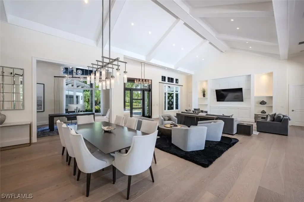702 Bobwhite Lane Naples FL 34108