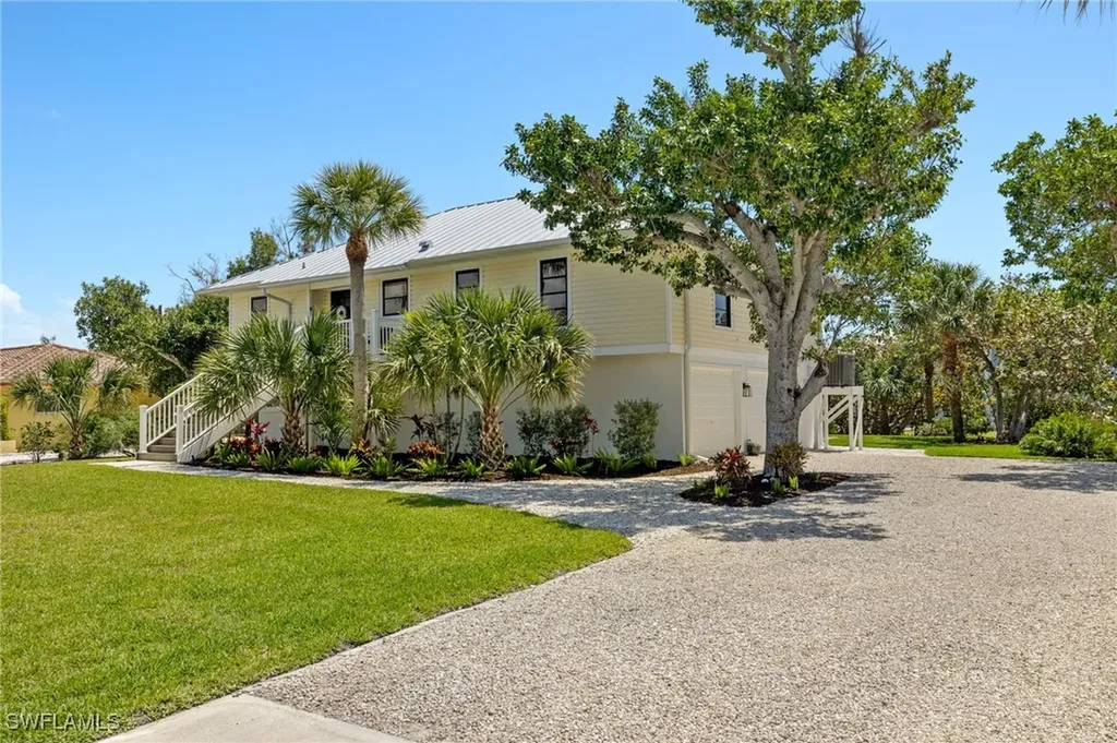 458 Lake Murex Circle Sanibel FL 33957