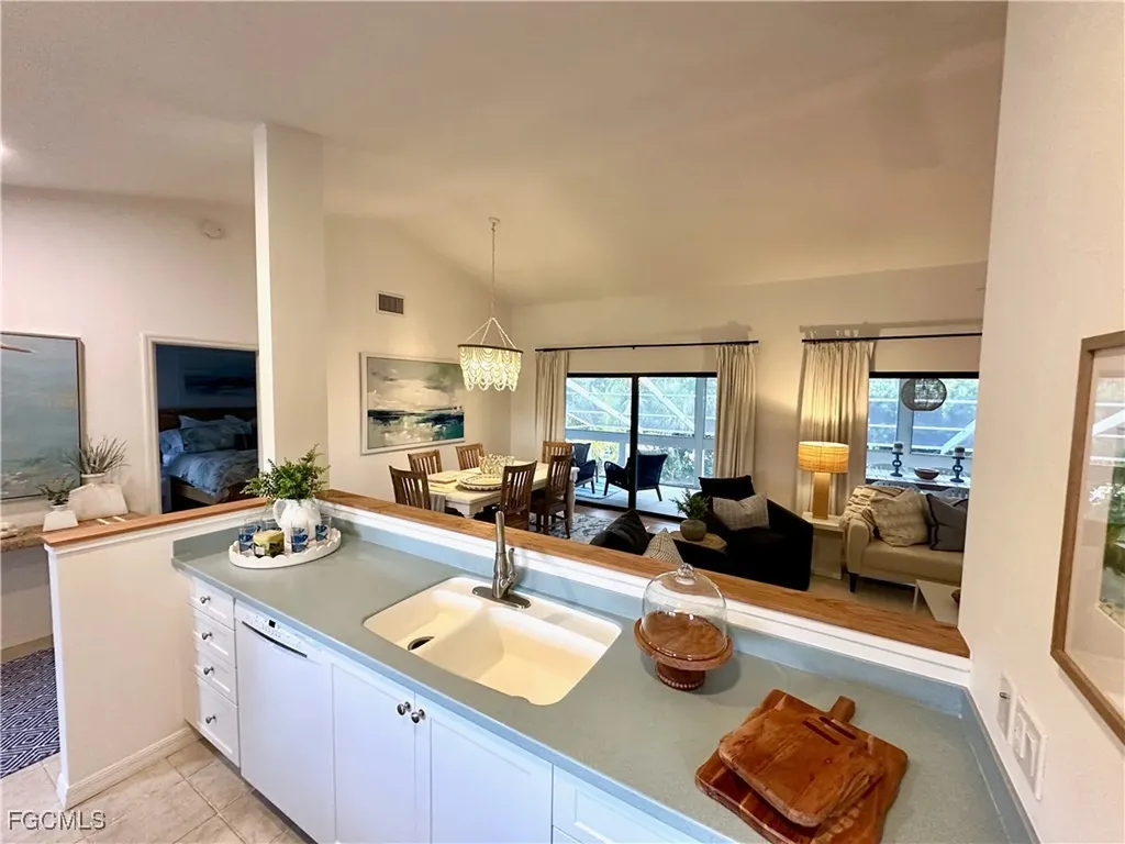 458 Lake Murex Circle Sanibel FL 33957