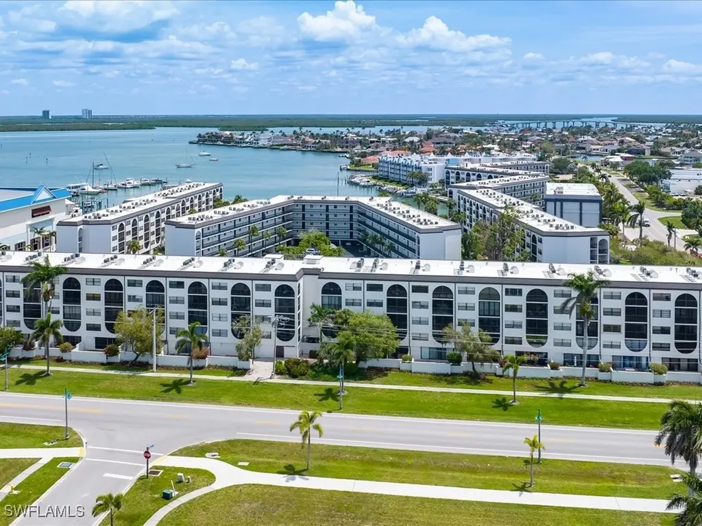 1031 Anglers Cove Marco Island FL 34145