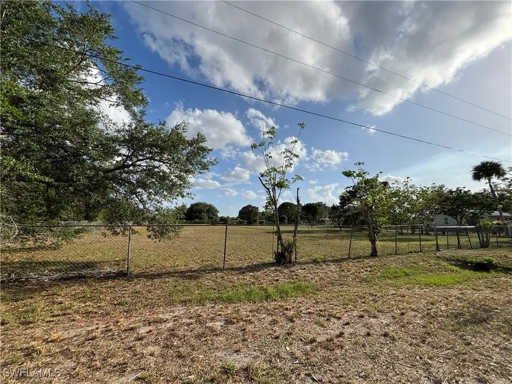 284 Avenida Del Clewiston FL 33440
