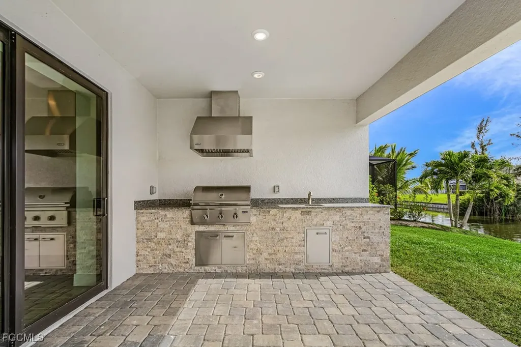 2134 SW 22nd Terrace Cape Coral FL 33991