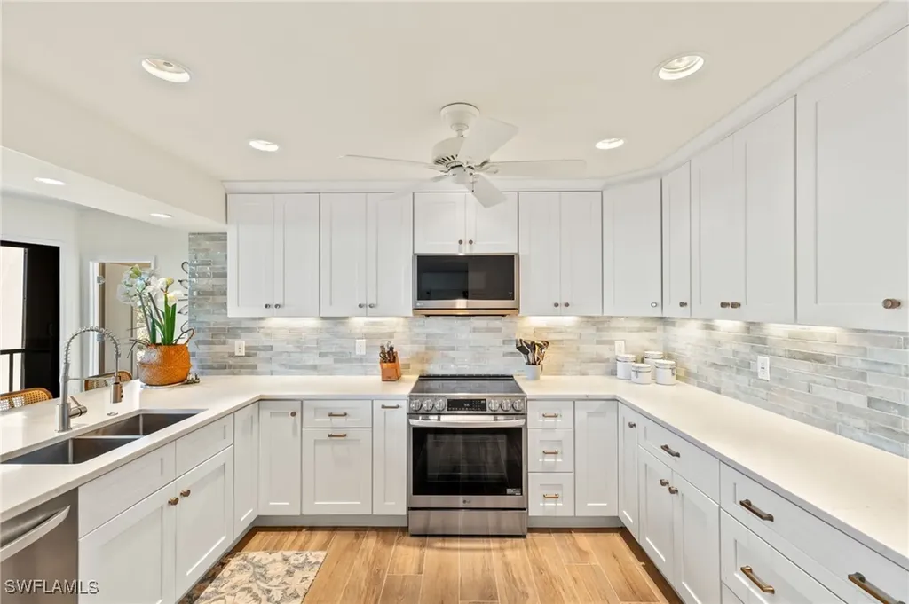 489 E Gulf Drive Sanibel FL 33957