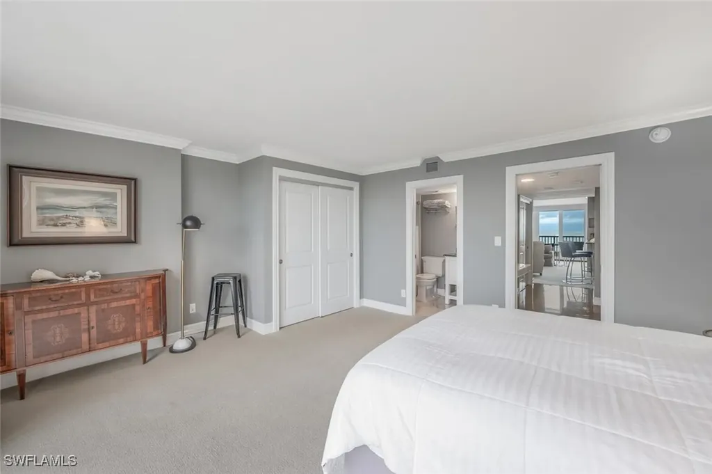 2381 Gulf Shore Boulevard N Naples FL 34103