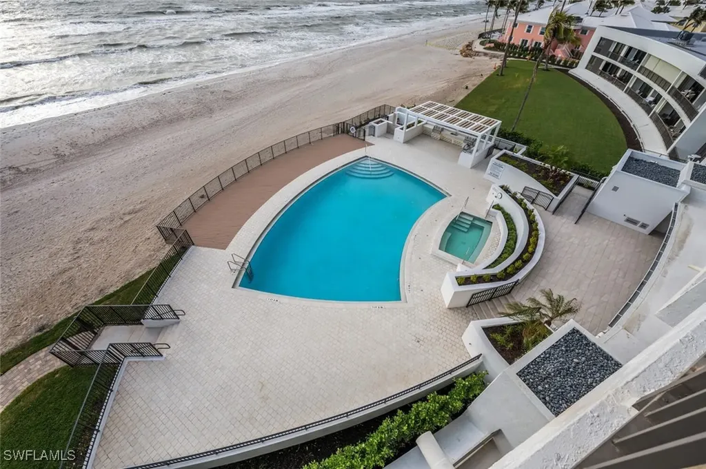 2381 Gulf Shore Boulevard N Naples FL 34103
