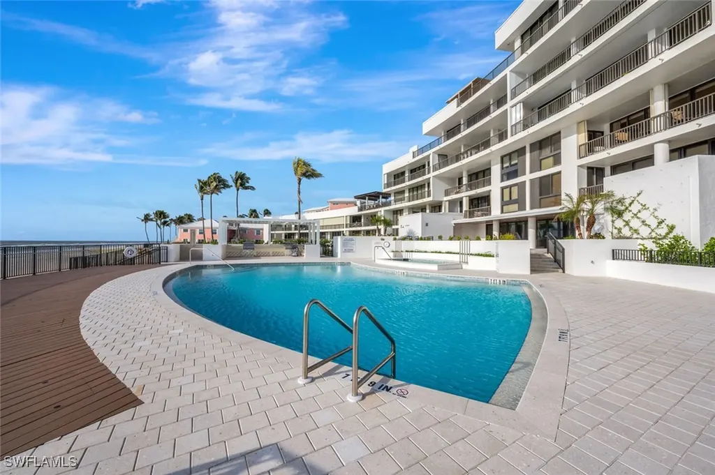 2381 Gulf Shore Boulevard N Naples FL 34103