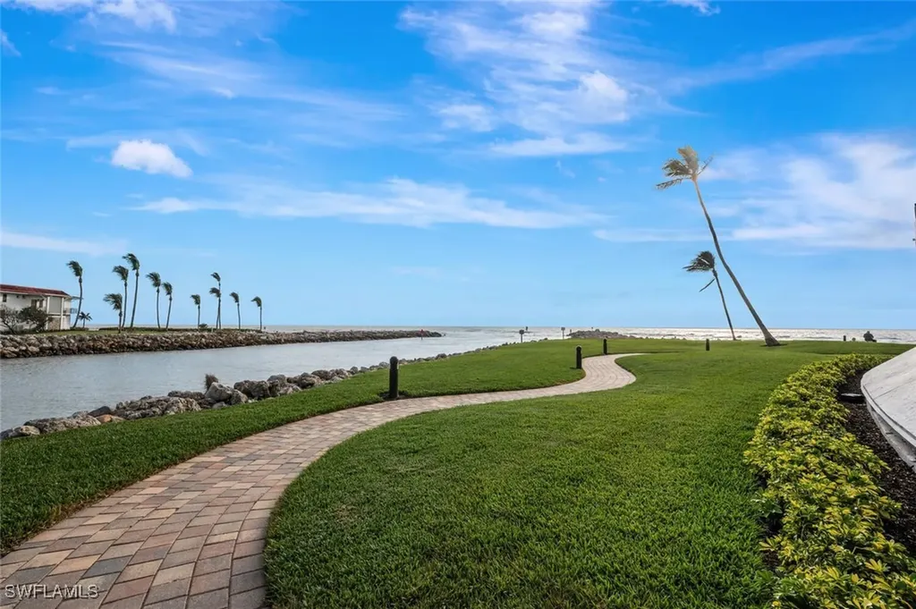 2381 Gulf Shore Boulevard N Naples FL 34103