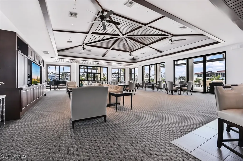 2381 Gulf Shore Boulevard N Naples FL 34103