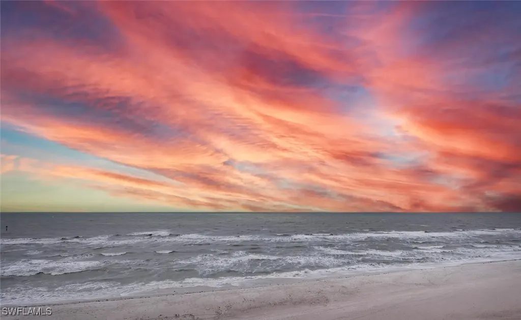2381 Gulf Shore Boulevard N Naples FL 34103