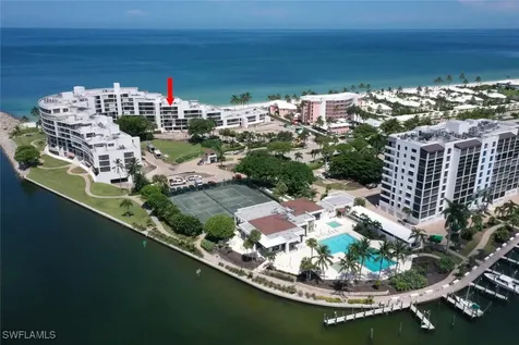2381 Gulf Shore Boulevard N Naples FL 34103