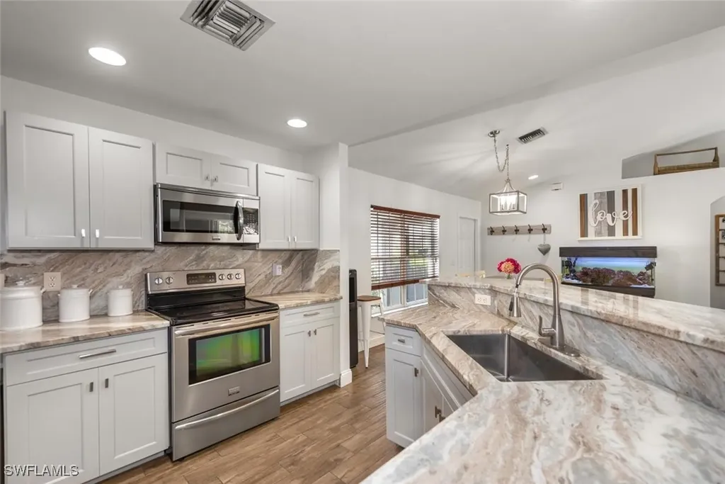 3009 35th Street SW Lehigh Acres FL 33976