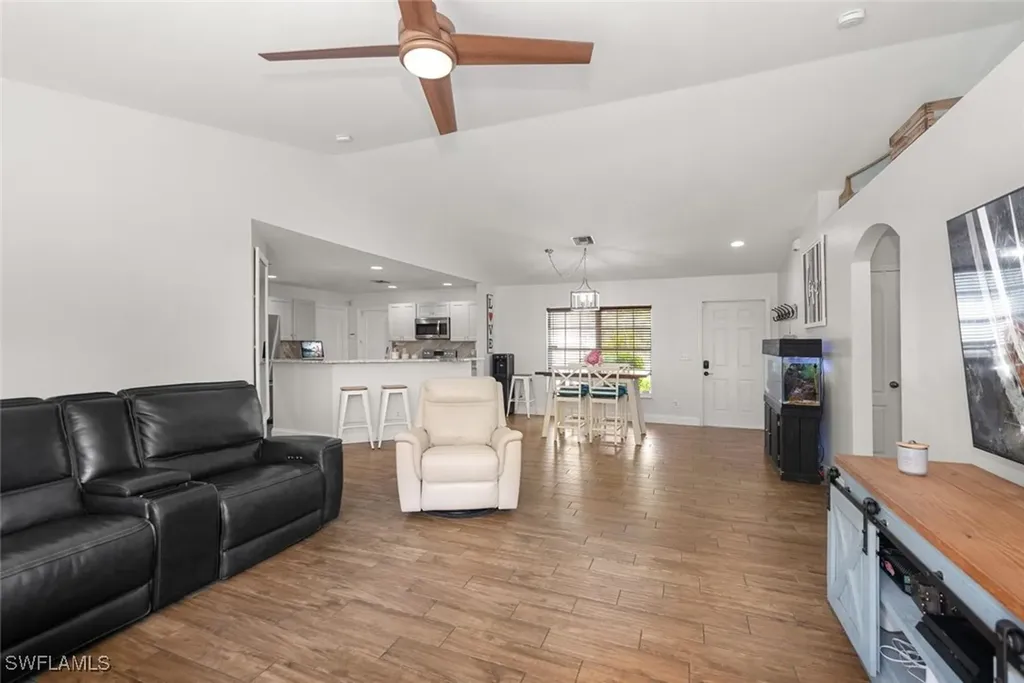 3009 35th Street SW Lehigh Acres FL 33976