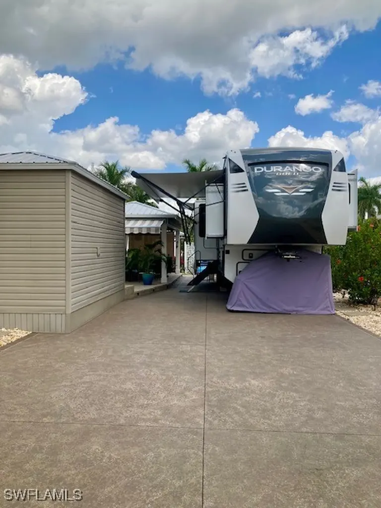 10309 Fire Flag Trail Fort Myers FL 33905