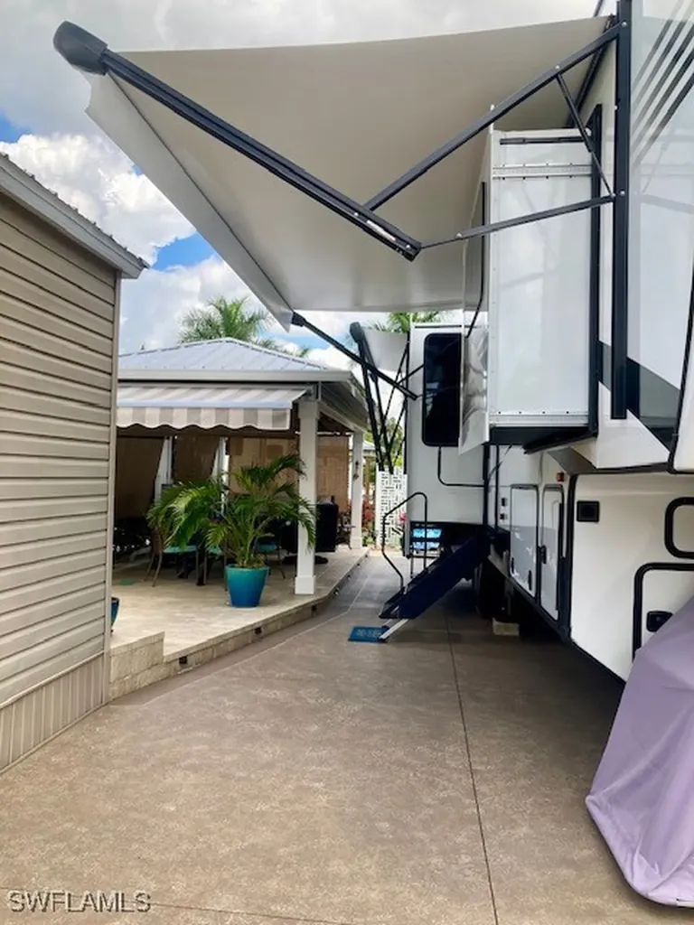 10309 Fire Flag Trail Fort Myers FL 33905