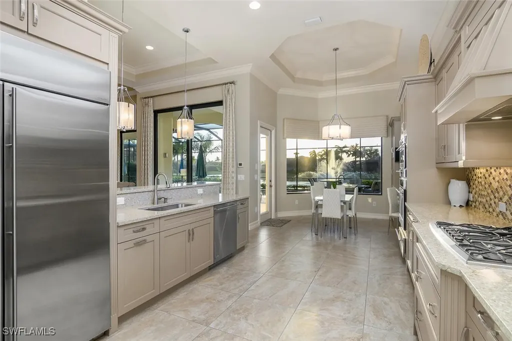 6652 Costa Circle Naples FL 34113