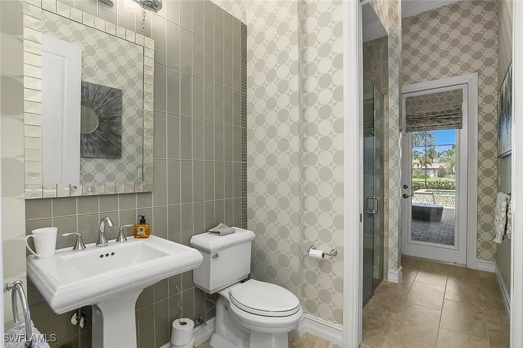 6652 Costa Circle Naples FL 34113