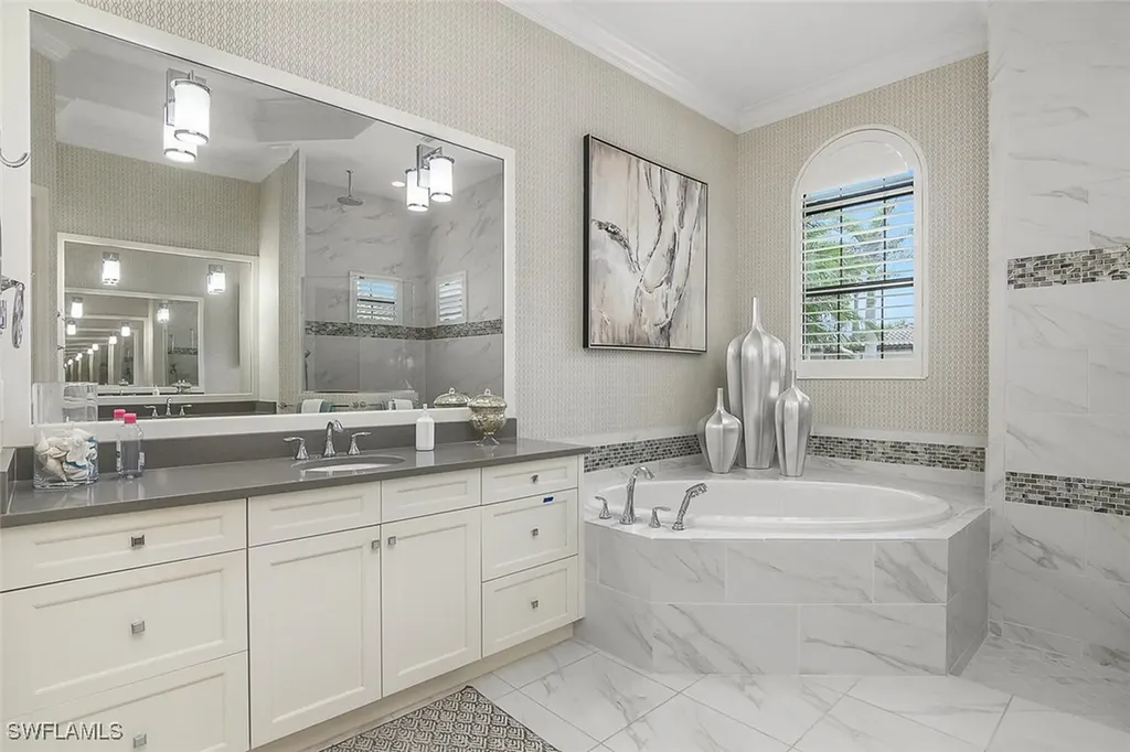 6652 Costa Circle Naples FL 34113
