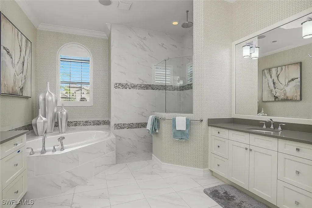 6652 Costa Circle Naples FL 34113