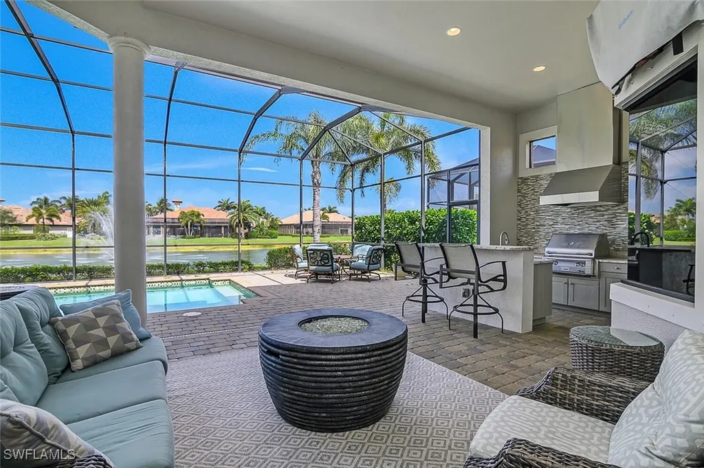 6652 Costa Circle Naples FL 34113