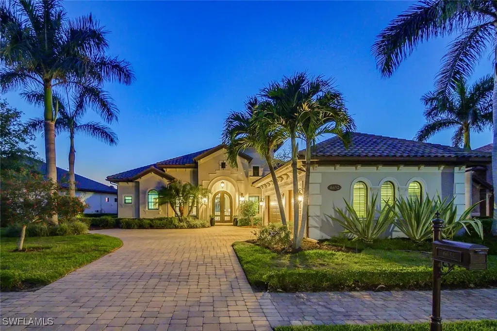 6652 Costa Circle Naples FL 34113