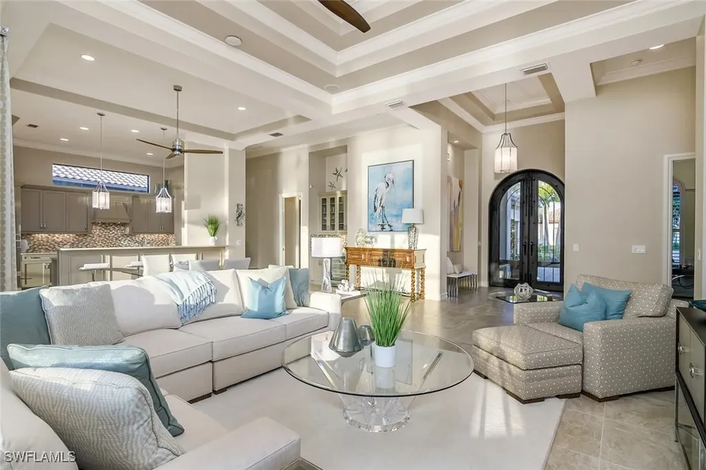6652 Costa Circle Naples FL 34113