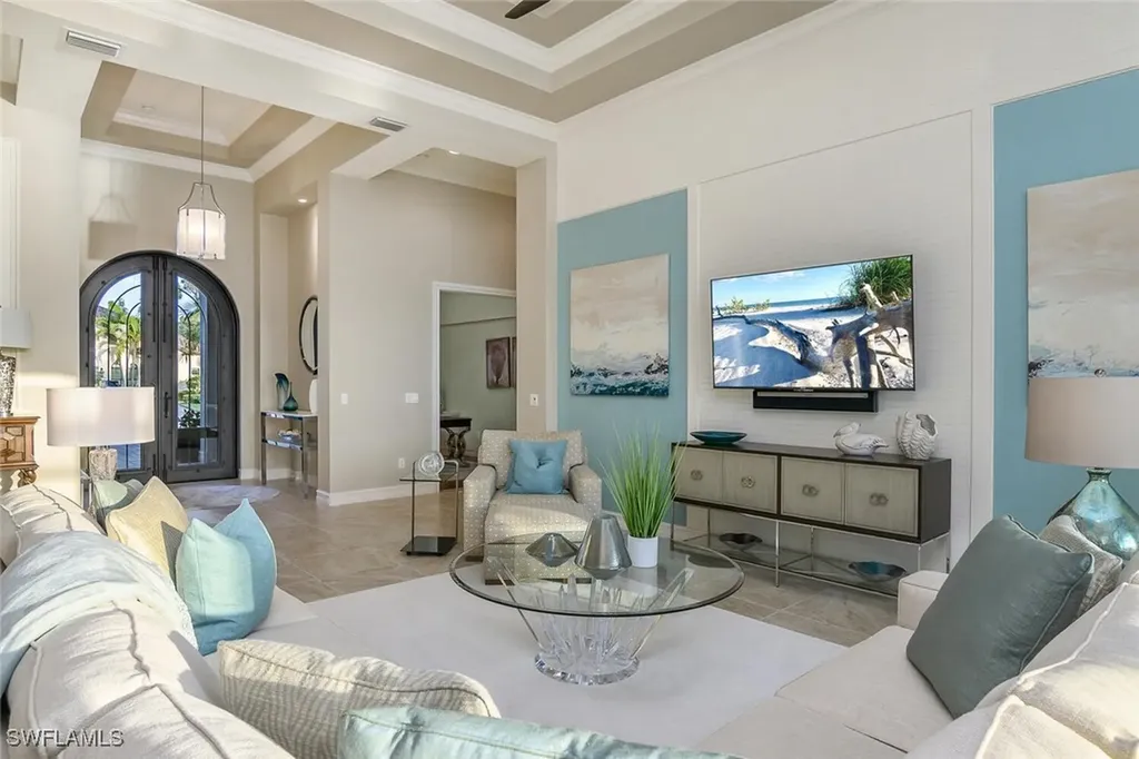 6652 Costa Circle Naples FL 34113