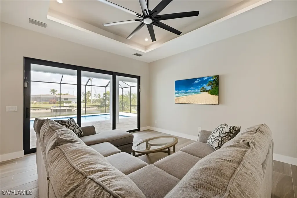 309 SW 15th Terrace Cape Coral FL 33991