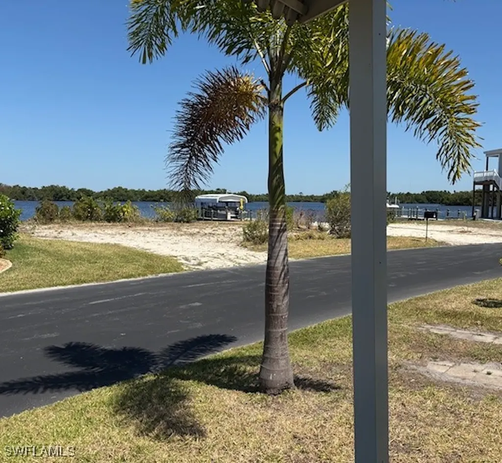 361 Shoreland Drive Fort Myers FL 33905