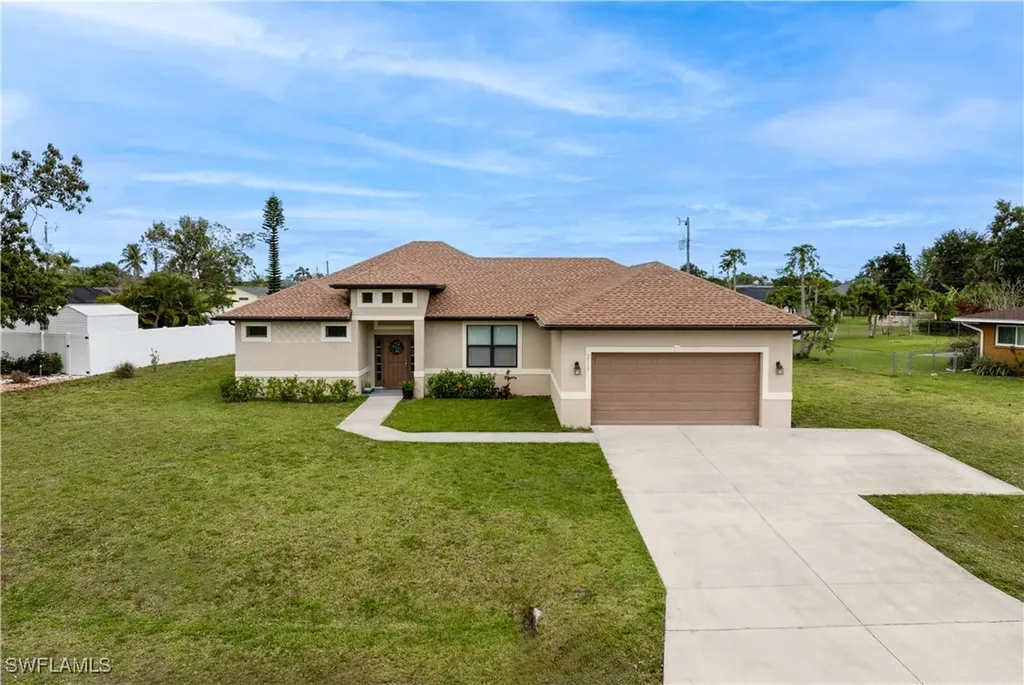 2717 Shelby Parkway Cape Coral FL 33904