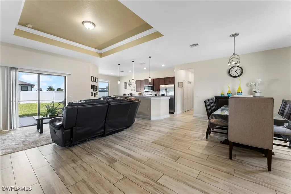 2717 Shelby Parkway Cape Coral FL 33904
