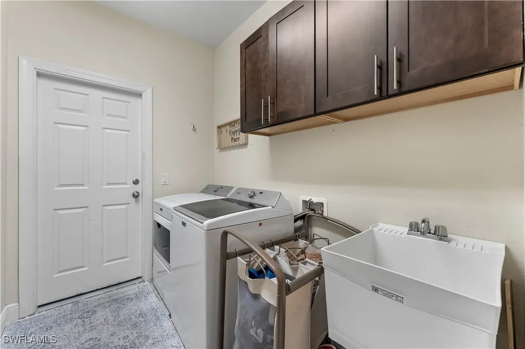 2717 Shelby Parkway Cape Coral FL 33904