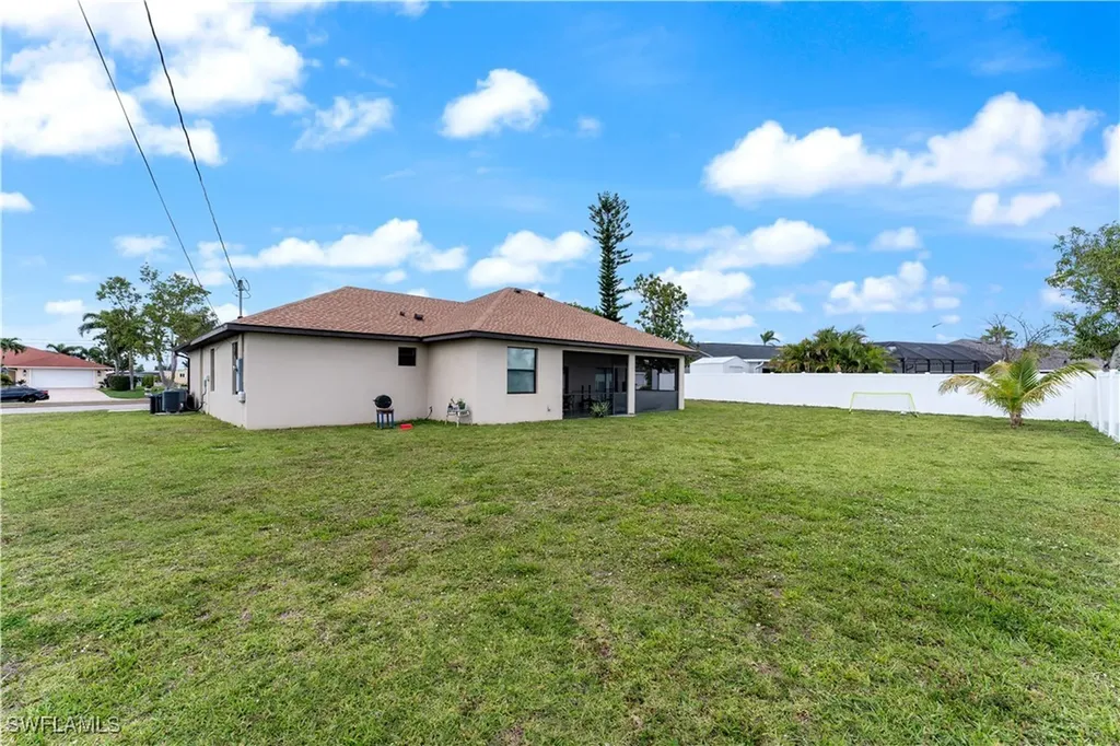 2717 Shelby Parkway Cape Coral FL 33904