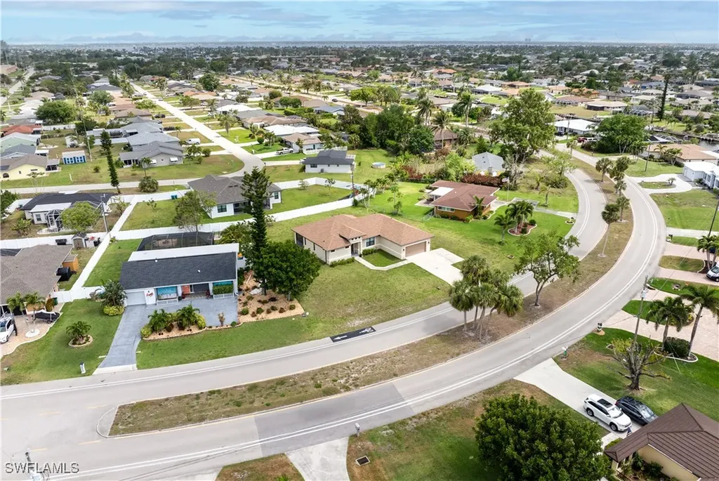 2717 Shelby Parkway Cape Coral FL 33904