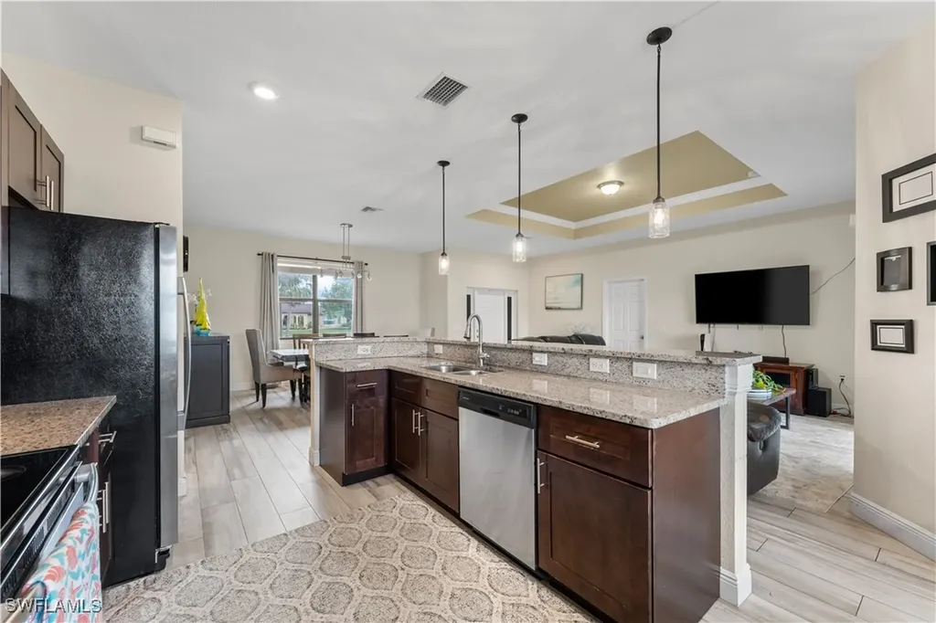 2717 Shelby Parkway Cape Coral FL 33904