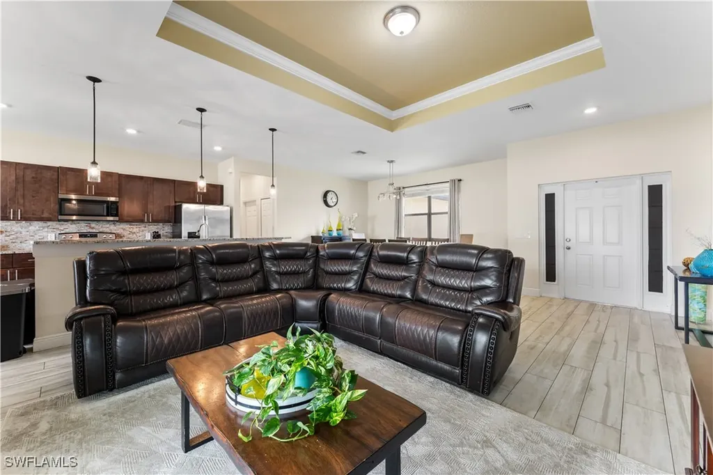 2717 Shelby Parkway Cape Coral FL 33904