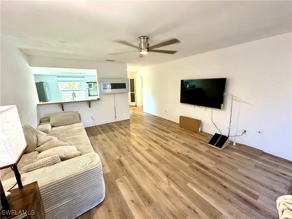 1521 SW 47th Terrace Cape Coral FL 33914