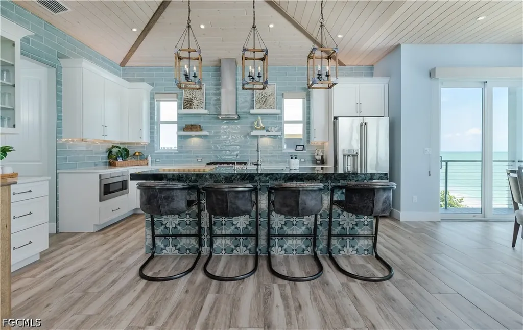 4620 Oro Pesos Lane Upper Captiva FL 33924