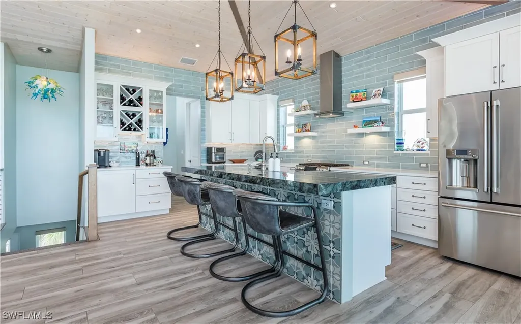 4620 Oro Pesos Lane Upper Captiva FL 33924
